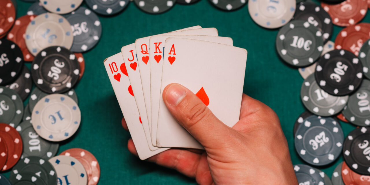 Poker Hands Cheat Sheet: Rankings, Examples and Quick Reference