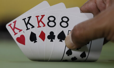 Full House in Poker: Rules, Rankings, Odds and Examples