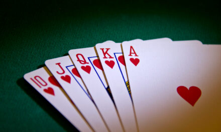 Royal Flush in Poker: Rules, Odds and Examples