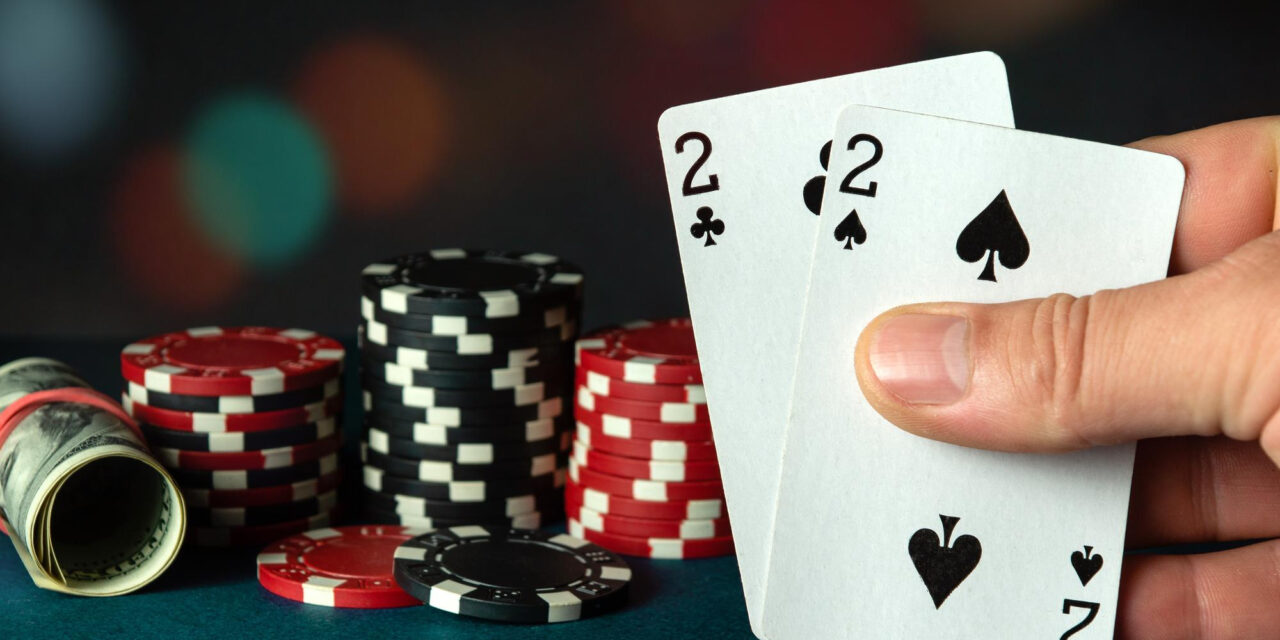 One Pair in Poker: Rules, Rankings, Tie-Breakers and Examples